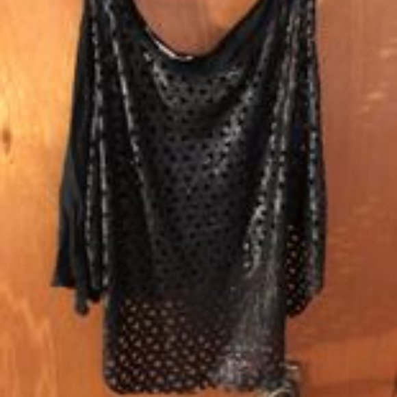 3 Black Tank Tops (1 crop top) - Picture 3 of 3